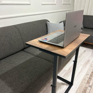 Escritorio de computadora de altura ajustable: ergonómico, moderno, perfecto para el hogar, la oficina, el estudio, los juegos y como regalo para el Día de la Madre.