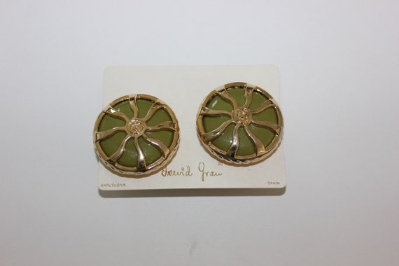 DAVID GRAU vintage clip on gold tone and green ea… - image 1