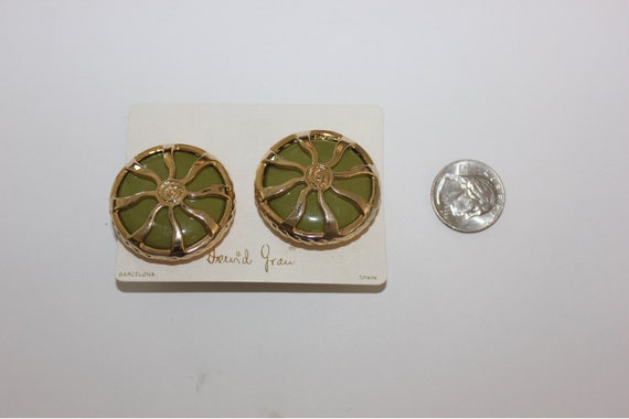 DAVID GRAU vintage clip on gold tone and green ea… - image 3