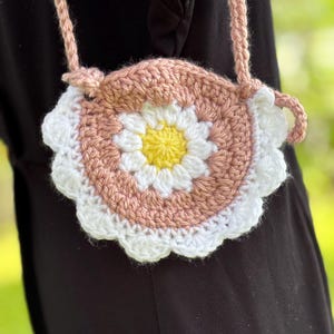 Crochet Mini-Purse, pink and white, toddler purse, flower purse, preschooler purse