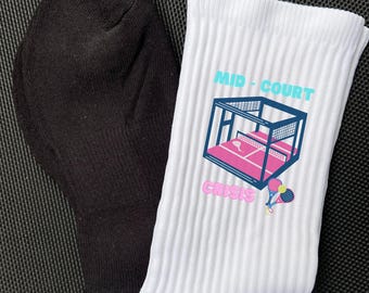 Funny Performance Padel Tennis Socks 'Mid-Court Crisis', Morsomme Padelsokker, Sokker til Padel Spillere, Padelklær, Gift for Padel Players