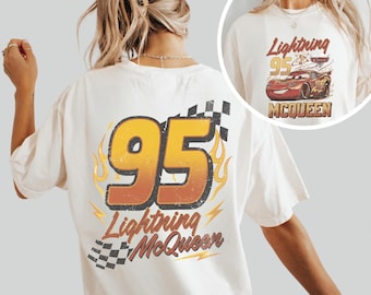 Lightning McQueen PNG, auto's 95 PNG, racewagen PNG, vintage cartoon sublimatieontwerp, png-bestand direct downloaden., digitaal bestand
