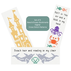 Op de afbeelding: Set van zes digitale kruissteekpatronen voor bladwijzers met strand- en oceaanthema. Ontwerpen omvatten een zandkasteel, dolfijnen, een octopus en een krab. Tekst op de bladwijzers luidt "Salt in the air and a book in my hand" en "Beach hair and reading in my chair."