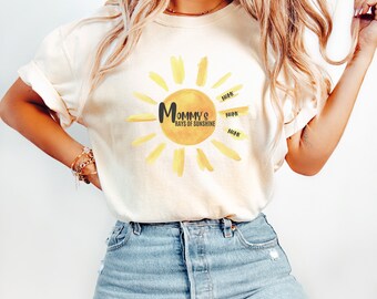 Chemise de maman personnalisée, t-shirt de maman personnalisé, cadeau de fête des mères, noms d'enfants sur la chemise, chemise de maman de soleil, cadeau de nouvelle maman, couleurs de confort, mignon