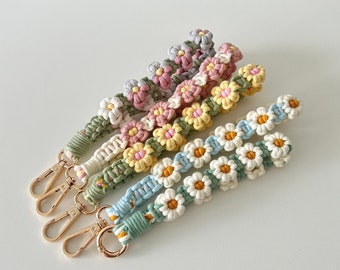 Daisy Delight Handmade Phone Strap