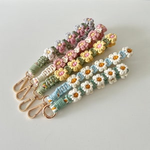 Correa para teléfono hecha a mano Daisy Delight