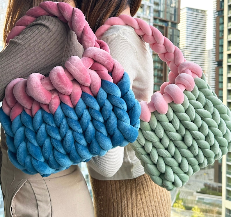 Soft Velvet Shoulder Bag with Chunky Yarn zdjęcie 2