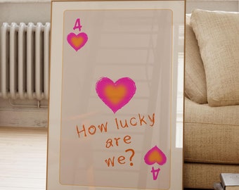 Póster de cartas de as de corazones de moda, póster de cartas de juego de ases rosas, qué suerte tenemos, decoración de estudio de apartamento femenino, arte de pared rosa y naranja