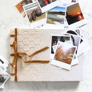 Album foto artigianale in carta riciclata, fatto a mano, idea regalo speciale, battesimo, nozze, laurea, compleanno