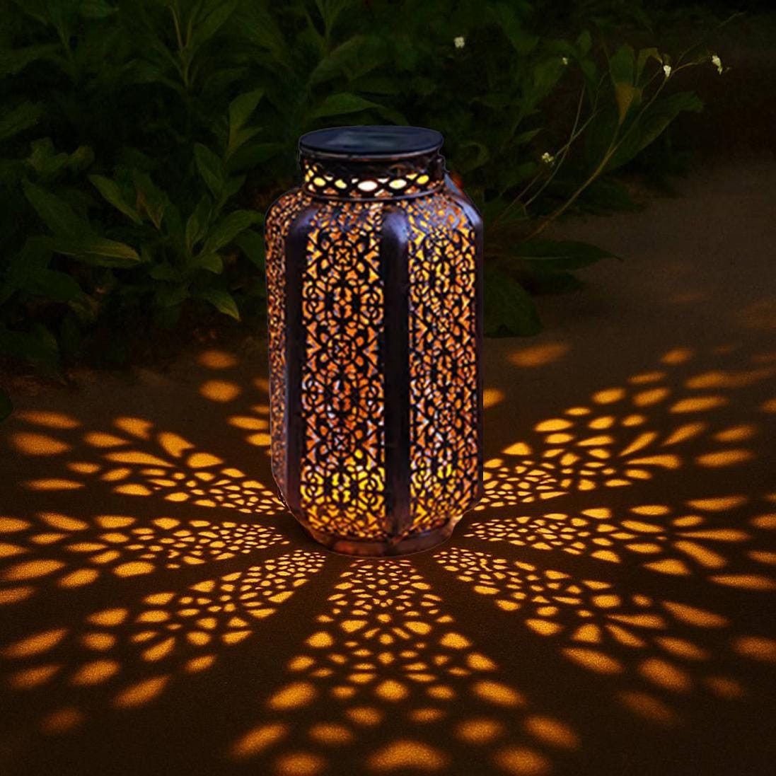 Retro Solar Lantern,Garden Decorative Lighting,Pathway Powered Lantern,Lawn Waterproof Patio Decor,Porch Projection Hanging Lamp,Yard  Light
