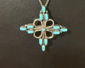 Broche à pendentif croix turquoise Zuni sur 20 pouces chaîne italienne