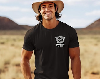 Personalized men's t-shirt for Dad the Protector with the children's names and birth years – the perfect Father's Day gift