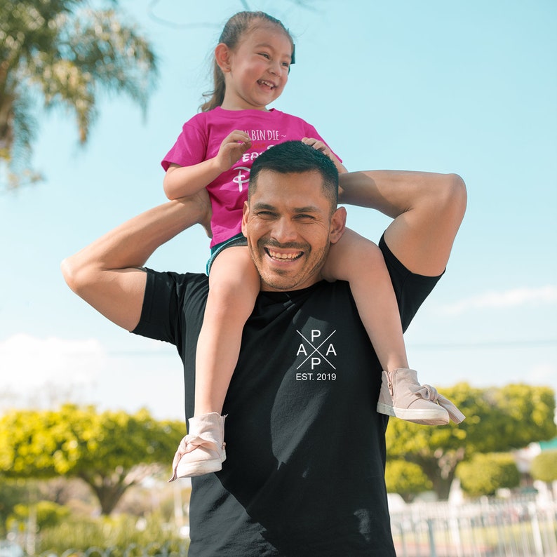 Herren T-Shirt Papa personalisiert mit Namen der Kinder Geburtsjahr Geschenk für Vater Vatertagsgeschenk zdjęcie 5