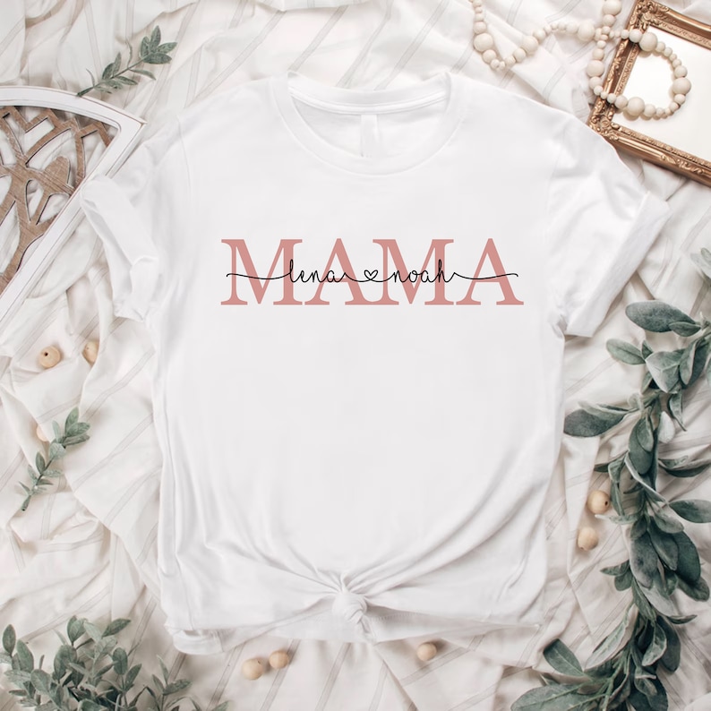 Frauen T-Shirt Mama personalisiert mit Namen der Kinder Geburtsjahr Geschenk für Mutter Muttertagsgeschenk Muttertag Bild 4