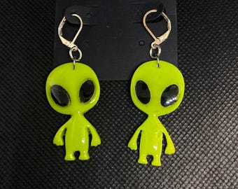 Alien Ohrringe: Handgemachte UFO Ohrringe aus Polymer Clay