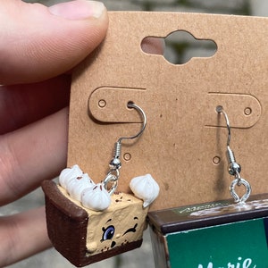 Peanut Butter Cream Pie Earrings: Winking Food Jewelry