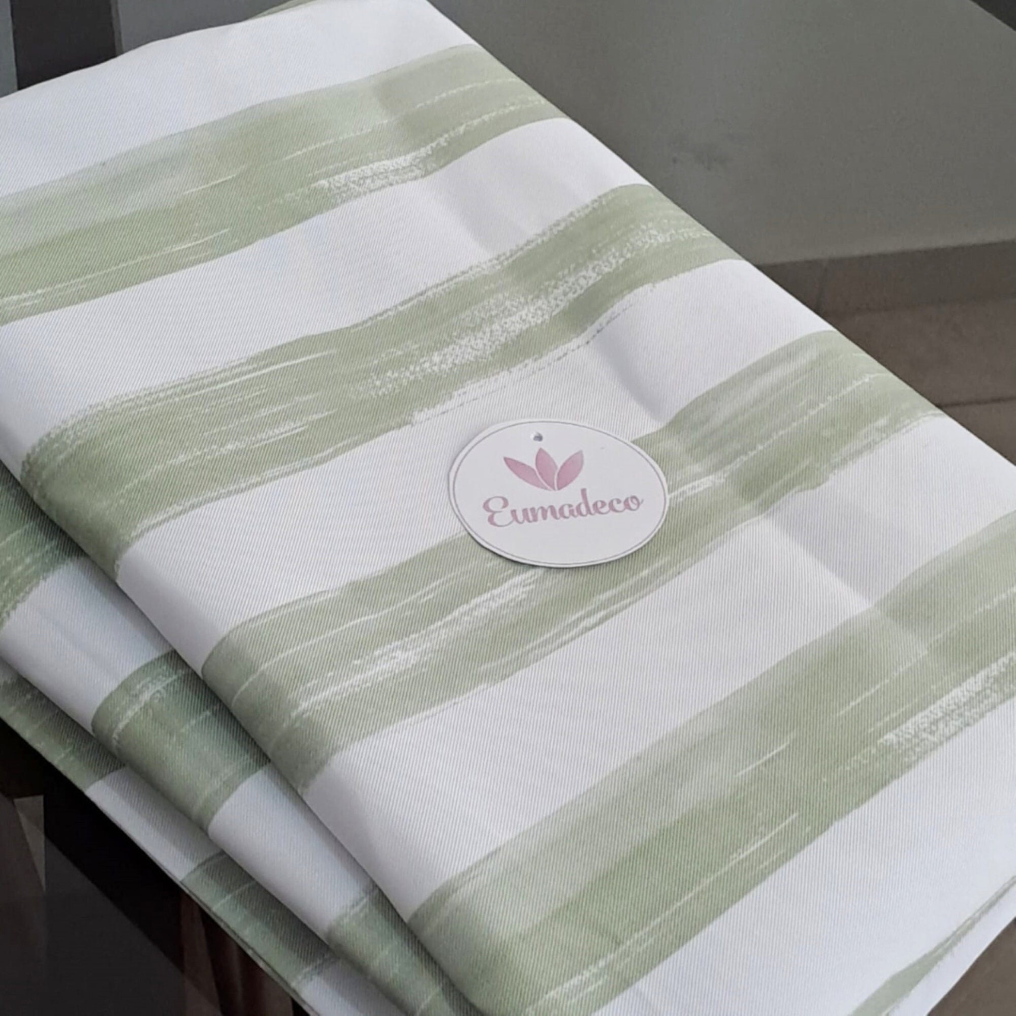 Stainresistant, Waterproof, Liquidrepellent Tablecloth. Rectangular