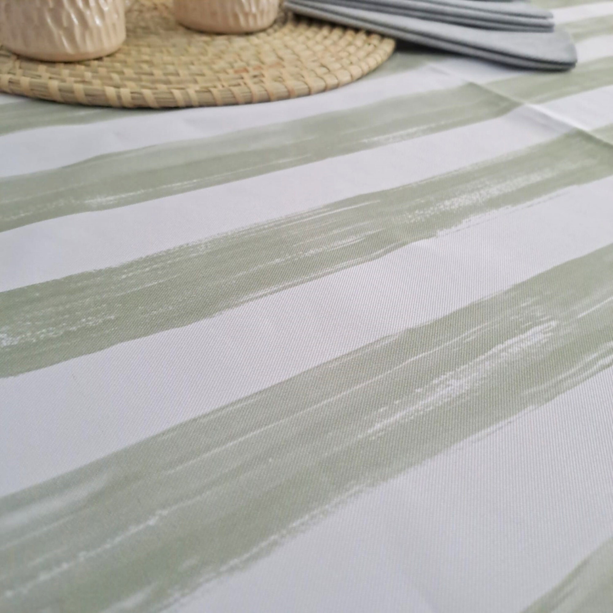 Stainresistant, Waterproof, Liquidrepellent Tablecloth. Rectangular