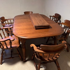 PICK UP ONLY: Vintage Pennsylvania House Dining Table with 6 Chairs and 3 Leaves