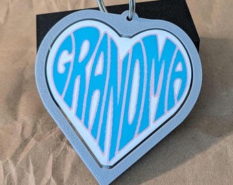 Grandma Heart Key Fob – Personalized Key Chain + Fun Fidget Feature!