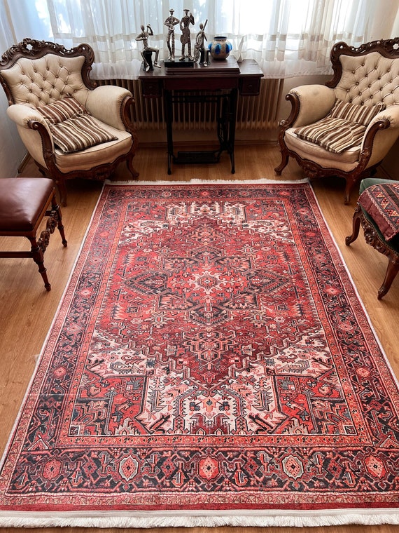 ペルシャ風バーガンディラグ バーガンディ ペルシャ風ラグ：ヴィンテージ風のアンティーク調フロア