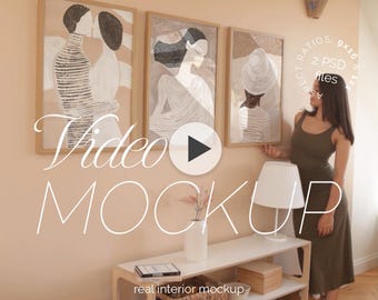 Conjunto de 3 mockups de quadros de vídeo: madeira fina, interior de casa (PSD e MOV)