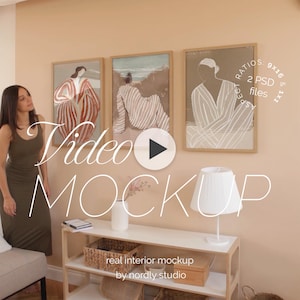 3er Set Video Rahmen Mockup mit Person, DIN A Ratio, dünner Holzrahmen, PSD Photoshop Animiertes Mockup, Rahmen Video Vorlage Home Interior MOV