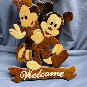Mickey & Minnie Intarsia Welcome sign