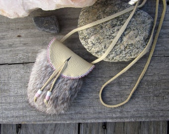 Small Beaded Rabbit Fur Pouch - Dusty Rose Seed Beaded Willow Deerskin Neck Bag 3