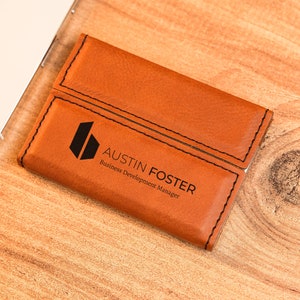 Porte-cartes de visite avec nom et logo gravés, porte-cartes en cuir, porte-cartes de visite personnalisé, porte-cartes en cuir, cadeau d'affaires