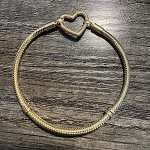 Heart Clasp Snake Pandora Moments Gold Bangle Heart Bracelet