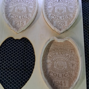 Bandeja para guardar todo tipo de archivos con placa de identificación de policía CNC y láser para Carbide Create y Lightburn