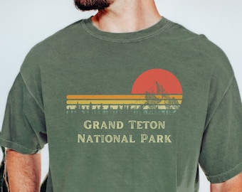 Retro Grand Teton National Park shirt, Vintage National Park Tshirt, Wyoming shirt, Vacation travel gift, Hiker T, RV Camping T-shirt