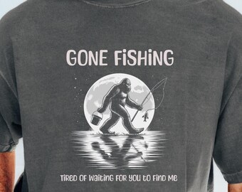 Bigfoot shirt, Sasquatch T,  Funny Bigfoot shirt, Cute Sasquatch, Funny Camping shirt, Hiking shirt, Campers gift, Fun Bigfoot T, Yeti shirt