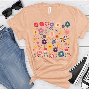 Camisa con patrón de flores: camisa Cottagecore, regalo perfecto para los amantes de las plantas y ella, camiseta gráfica de flores silvestres