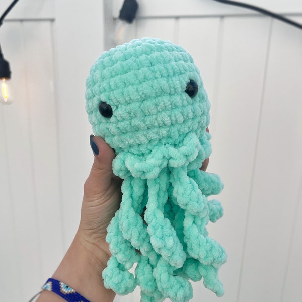 Jellyfish Plushie or Keychain | Crochet | Handmade | Ocean Friend | Gift | Soft Toy