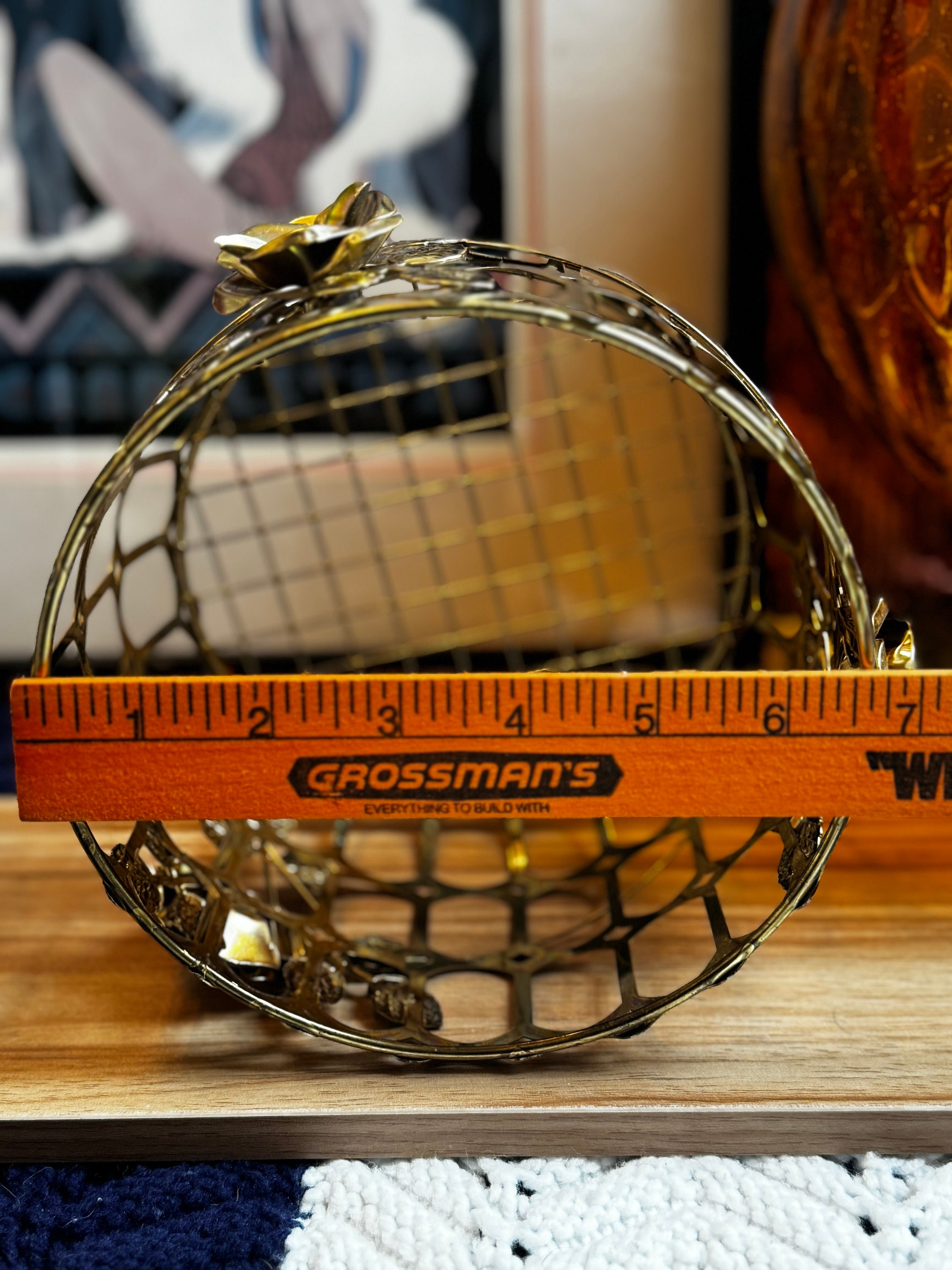 花のディテールが施されたヴィンテージミッドセンチュリーモダン