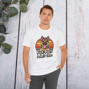German Shepherd  &#39;Fun Fact&#39; T-shirt! Perfect for Dog Lovers, Unisex, Ideal Gift for pet owners, Trendy Canine Design for Dog Enthusiasts