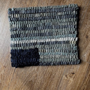 hooked scrapy mat