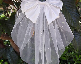 Bow veil, bridal veil, white veil, wedding decoration