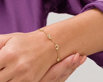 Bracelet initial personnalisé en or 14 carats avec symboles, bijoux initiales de bracelet lettres, bijoux faits main, cadeau de fête des mères pour femme