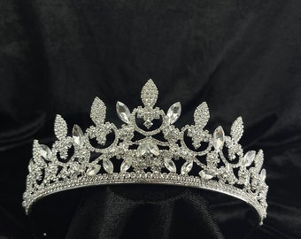 Bridal Crown.Bridal Hair Wrap.Bridal Accessories.Bridal Hair.Bridal Tiara.Silver Headpieces.Silver Crowns