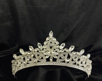 Bridal Crown.Bridal Hair Wrap.Bridal Accessories.Bridal Hair.Bridal Tiara.Silver Headpieces.Silver Crowns