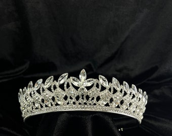 Bridal Crown.Bridal Hair Wrap.Bridal Accessories.Bridal Hair.Bridal Tiara.Silver Headpieces.Silver Crowns