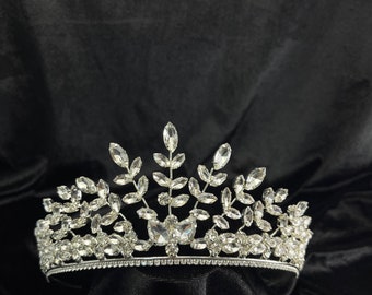 Bridal Crown.Bridal Hair Wrap.Bridal Accessories.Bridal Hair.Bridal Tiara.Silver Headpieces.Silver Crowns