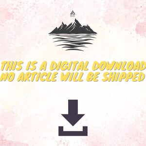 Pu&ograve; includere: Una grafica di download digitale con uno sfondo giallo e una catena montuosa nera con un lago blu. Il testo "Questo &egrave; un download digitale, nessun articolo verr&agrave; spedito" &egrave; in giallo. Una freccia nera verso il basso con una casella bianca si trova sotto il testo.