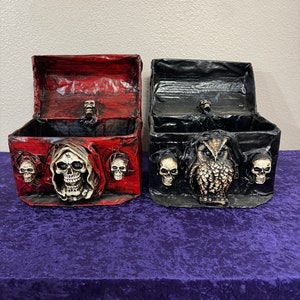 Santa muerte chest