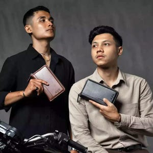 Organizador de carteira masculino em couro com zíper | Bolsa longa minimalista com 16 compartimentos para cartões | Carteira Reven em couro bovino legítimo