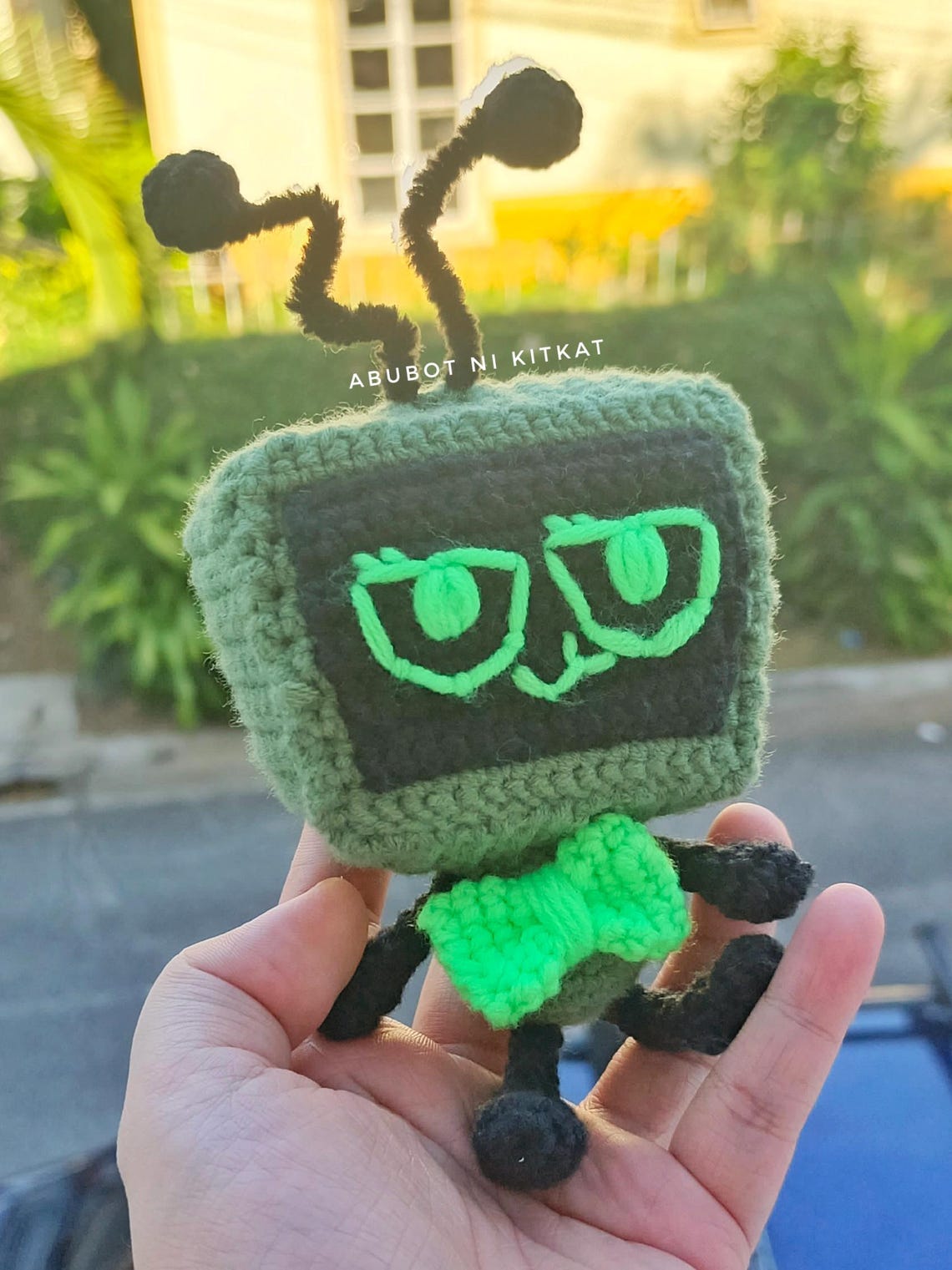 Dandy's World Vee Plush Crochet Pattern - Etsy