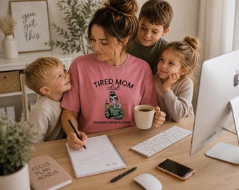 „Club der müden Mütter“ – Lustiges Mama-Shirt – Kaffeechaos pur – Oversize-T-Shirt – Geschenk für Mama – Muttertags-Shirt – Mama-T-Shirt